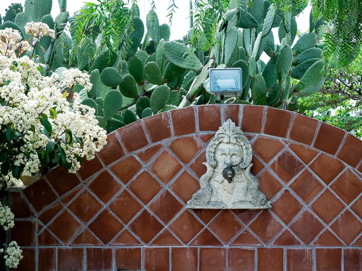 Fontana Del Cherubino Santa Maria di Licodia エクステリア 写真